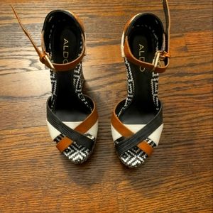 Aldo platform wedge with geometric heel pattern